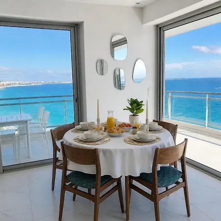 3 Baths Sea View Terrace شقة